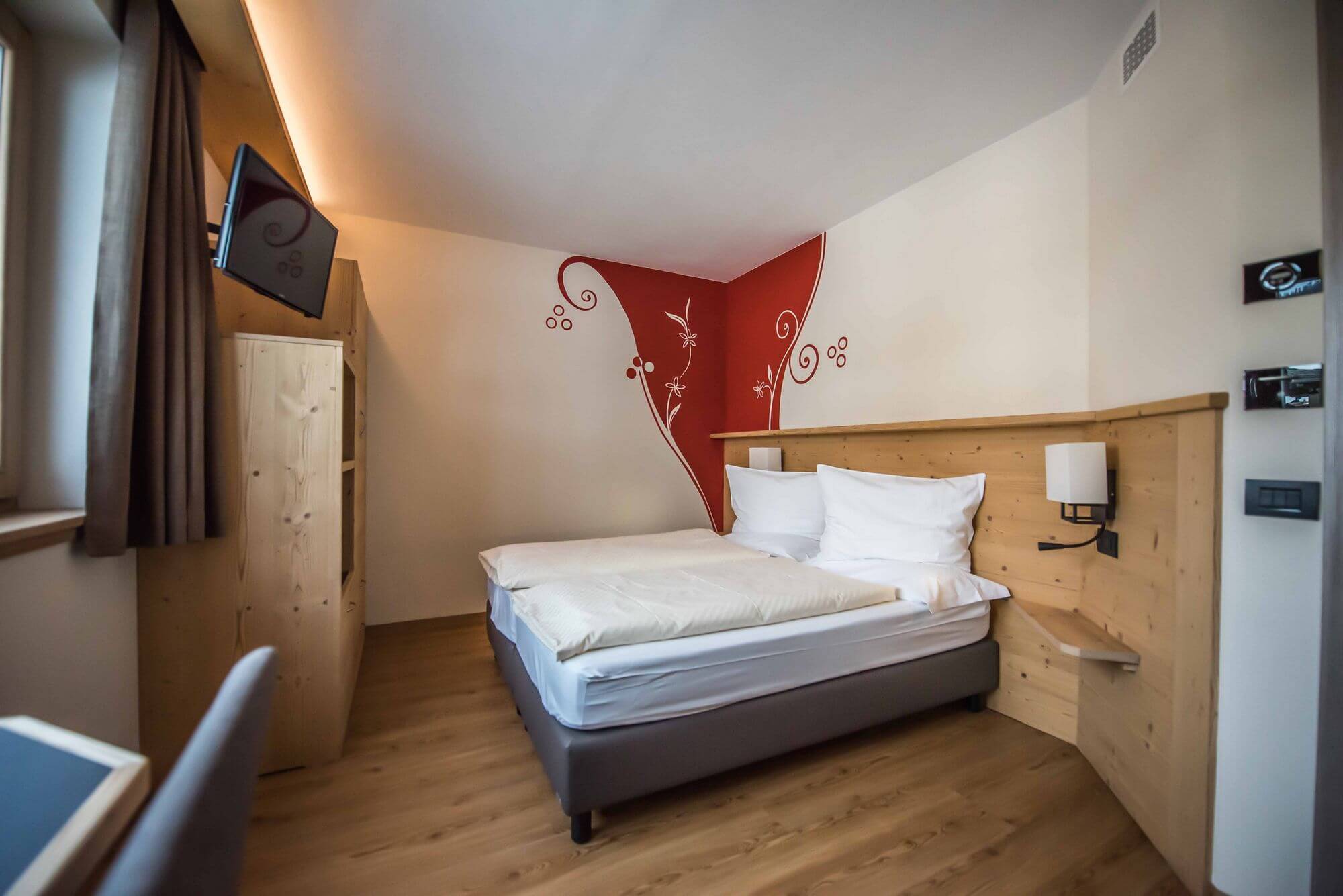 Decorazioni murali nella Camera Economy: Hotel Le Alpi a Livigno